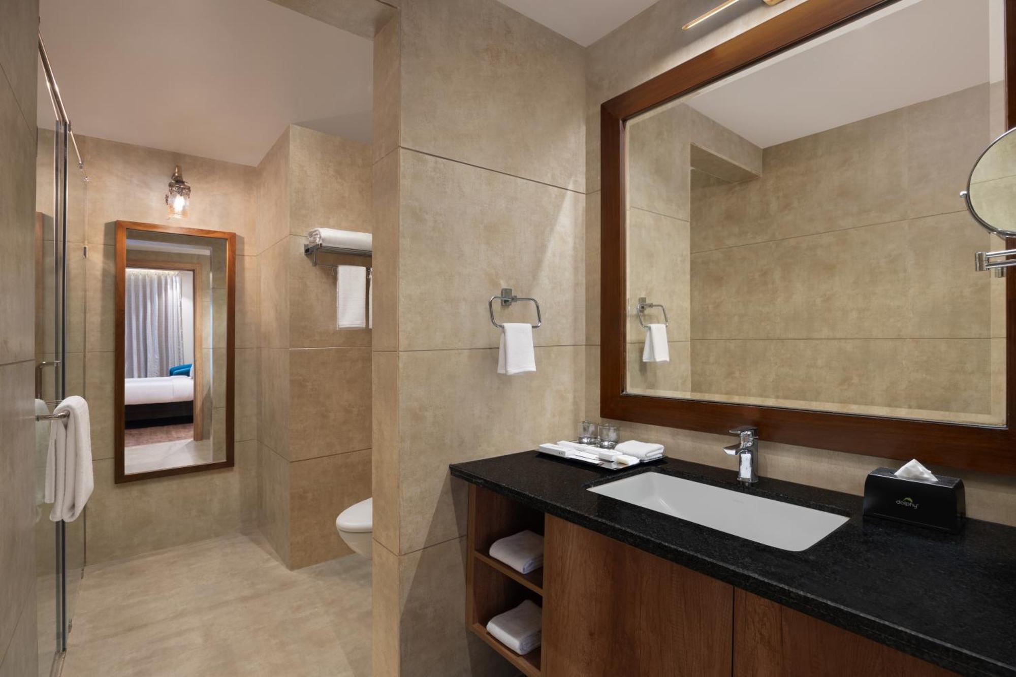 Essentia Luxury Resort & Spa Удайпур Екстериор снимка